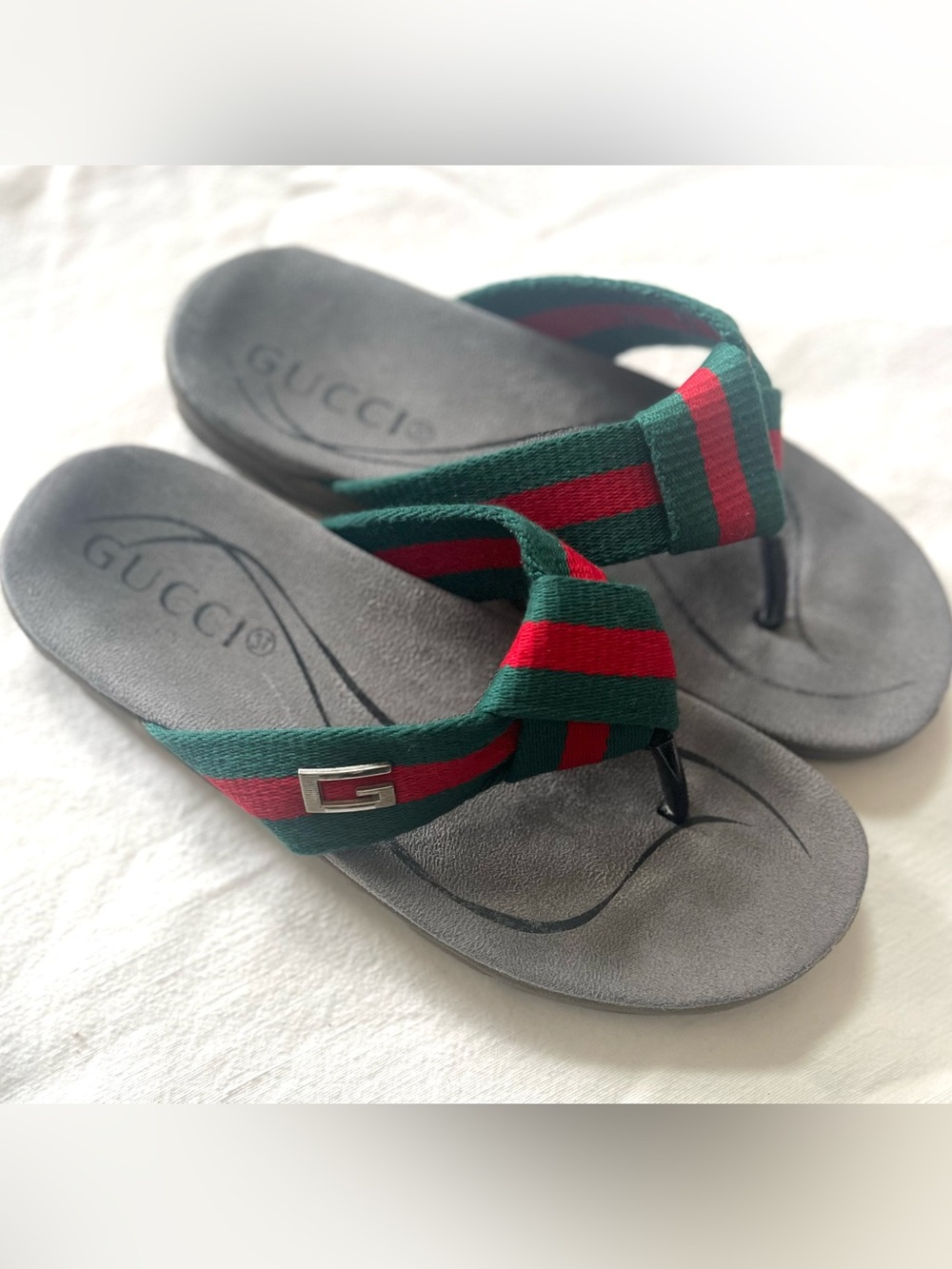 Gucci women’s Web-Green and Red Stripe Thong Sandal with Green & Red  size 37